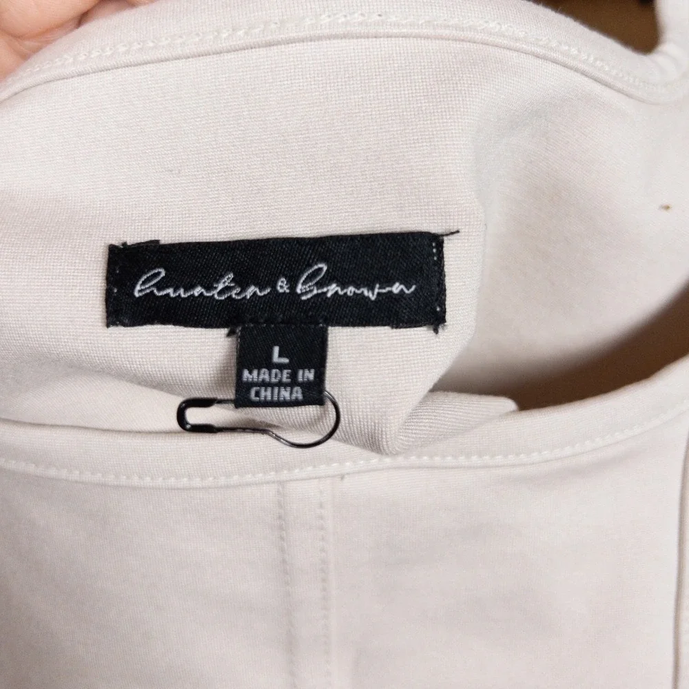 Hunter & Brown Womens Cream Square Neck Seamed Crop Tank Top Large NWOT - Picture 3 of 5